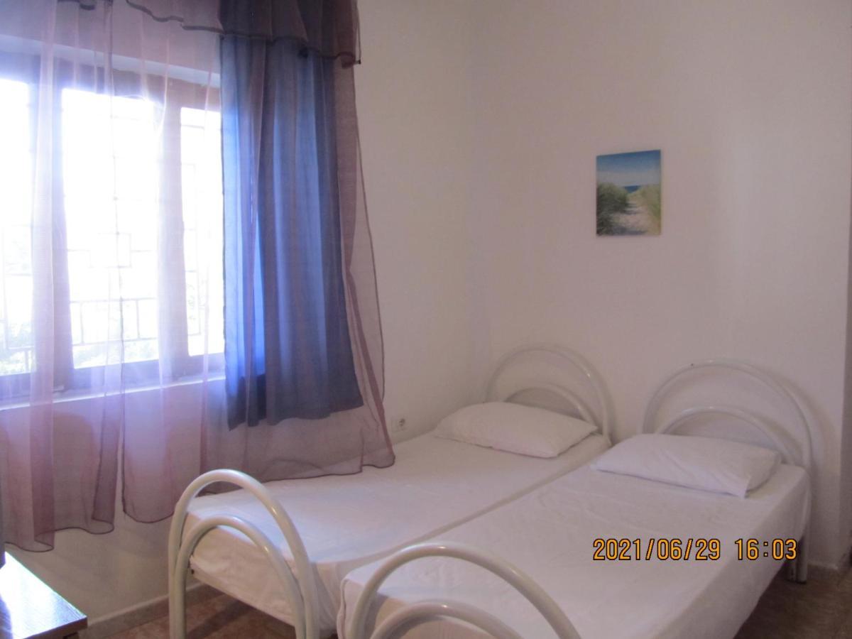 Private Apartment At Guest House Hektor & Aferdita Vlora Kültér fotó
