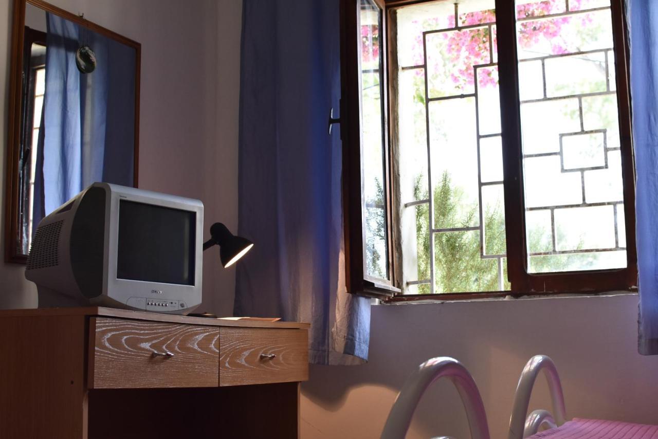 Private Apartment At Guest House Hektor & Aferdita Vlora Kültér fotó